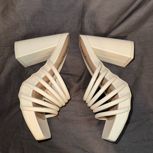 MIA sandals - brand new! - Picture 2 of 7